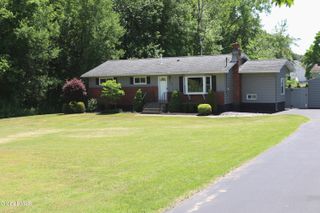 464 Grooms Road, Clifton Park, NY 12065