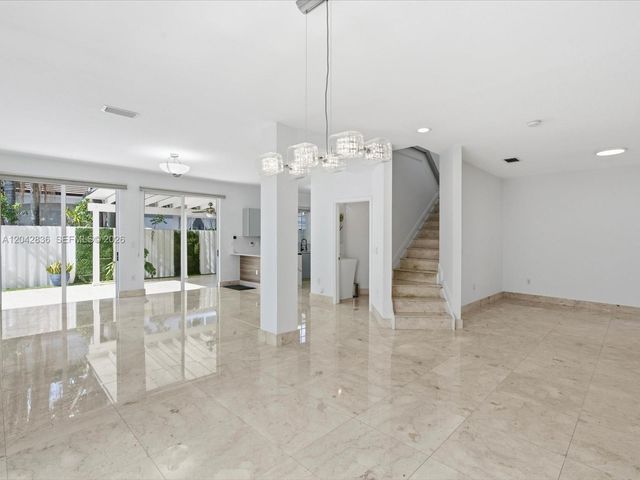 11274 NW 43rd Terrace, Doral, FL 33178