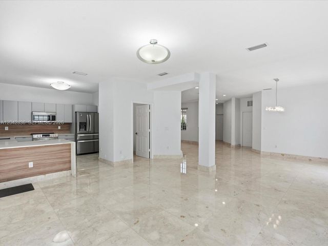 11274 NW 43rd Terrace, Doral, FL 33178