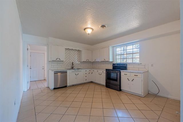 304 S Fourth Street, Noble, OK 73068