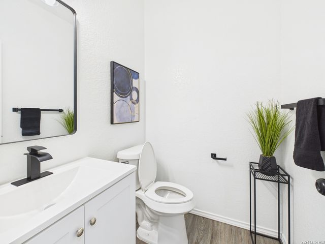 4526 Harrisburg, San Antonio, TX 78223