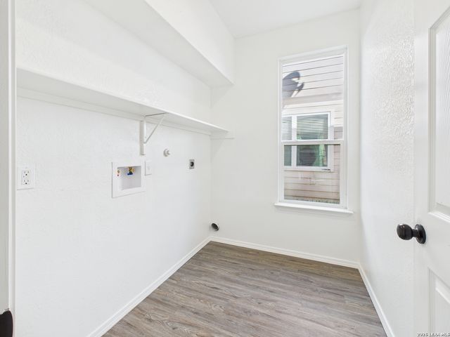 4526 Harrisburg, San Antonio, TX 78223