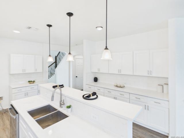 4526 Harrisburg, San Antonio, TX 78223