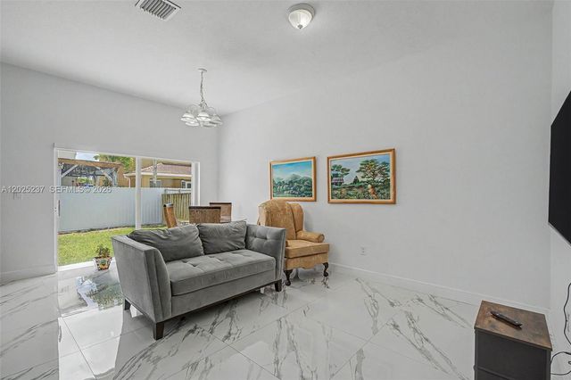 1551 SW 154th Ct, Miami, FL 33194