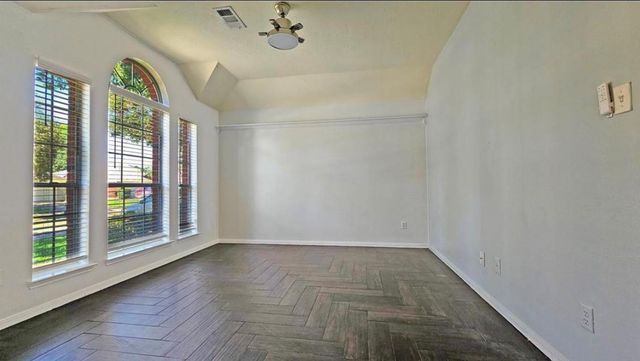 1805 Oak Hollow Drive W, Pearland, TX 77581