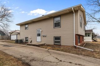 1050 VAN BUREN AVENUE, Oshkosh, WI 54902