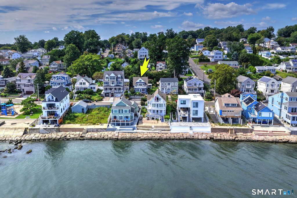 68 Hillside Avenue, Milford, CT 06460