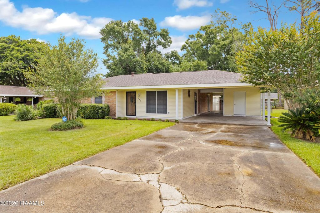 165 Radcliffe Drive, Lafayette, LA 70501