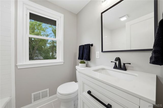 384 Huxley Drive, Amherst, NY 14225