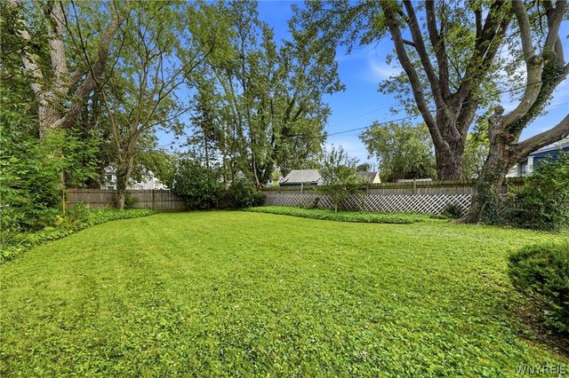 384 Huxley Drive, Amherst, NY 14225