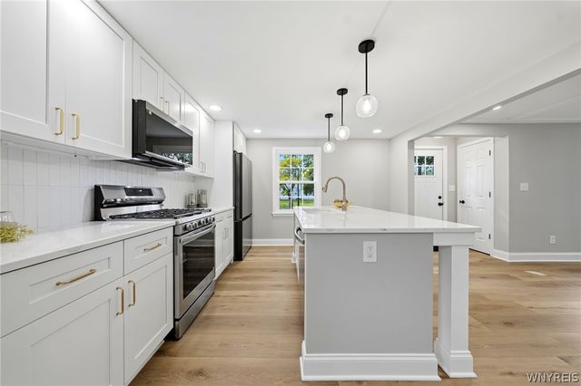 384 Huxley Drive, Amherst, NY 14225