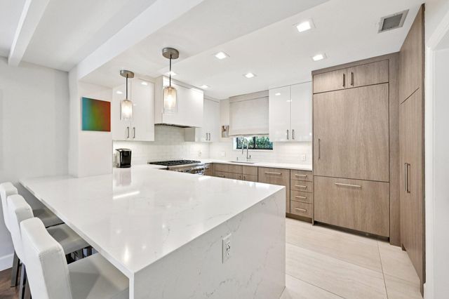 240 30th Street, West Palm Beach, FL 33407