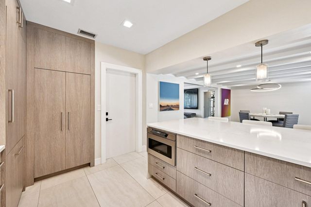 240 30th Street, West Palm Beach, FL 33407