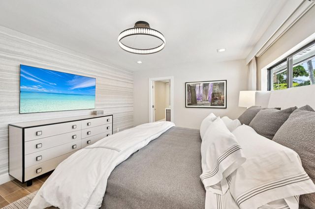 240 30th Street, West Palm Beach, FL 33407