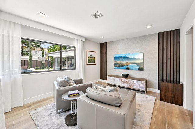240 30th Street, West Palm Beach, FL 33407