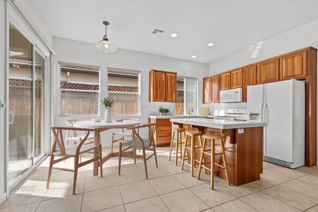 15 Jorgi Ct, Sacramento, CA 95833