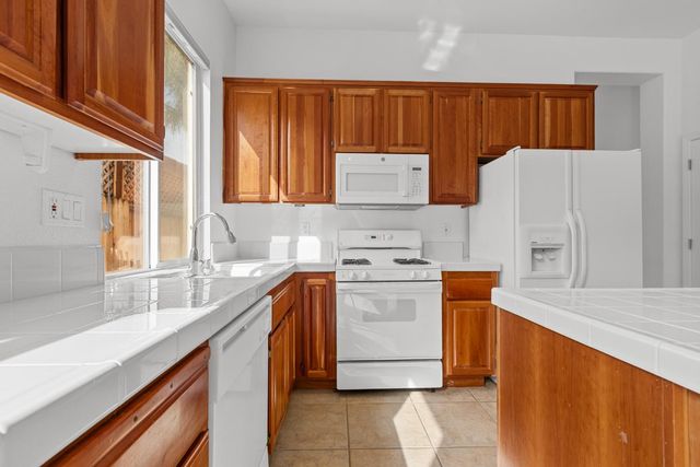 15 Jorgi Ct, Sacramento, CA 95833