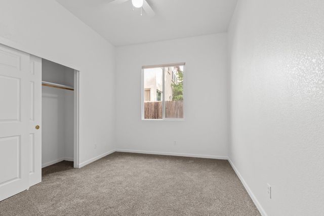 15 Jorgi Ct, Sacramento, CA 95833