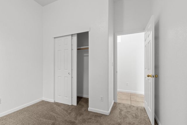 15 Jorgi Ct, Sacramento, CA 95833