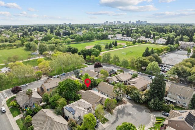 15 Jorgi Ct, Sacramento, CA 95833