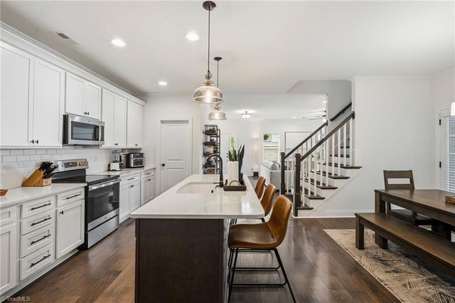 1744 Eastover Drive, Kernersville, NC 27284