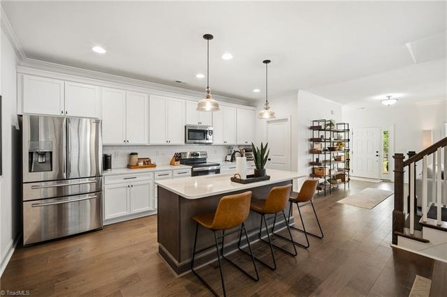 1744 Eastover Drive, Kernersville, NC 27284