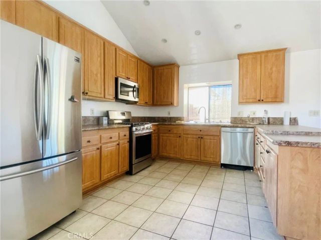 37763 52nd East, Palmdale, CA 93552