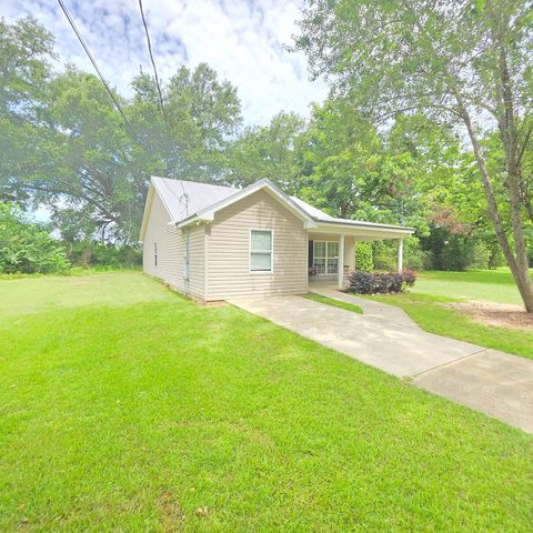 101 Henry Ashley Dr., Ashford, AL 36312