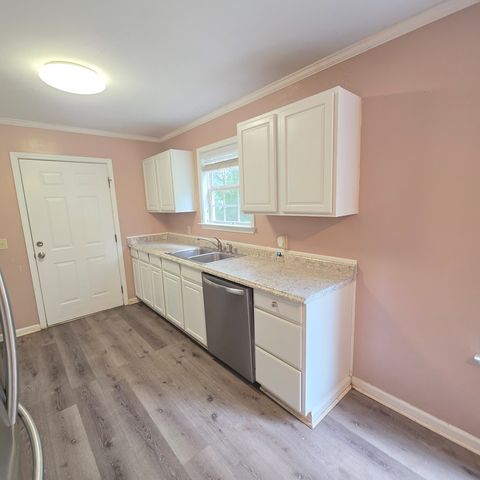 101 Henry Ashley Dr., Ashford, AL 36312