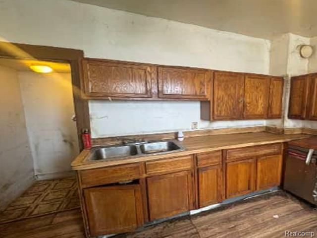 6215 Field Street, Detroit, MI 48213