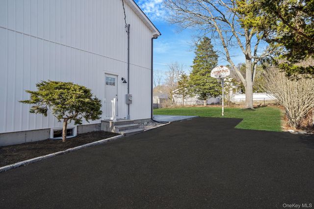 426 Lucerne Avenue, Shirley, NY 11967