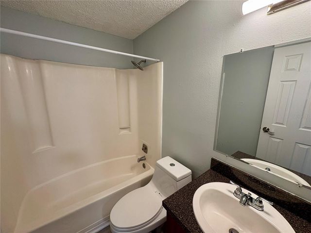 408 57TH AVENUE DRIVE E A, Bradenton, FL 34203