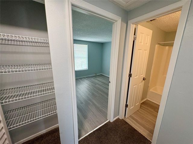 408 57TH AVENUE DRIVE E A, Bradenton, FL 34203