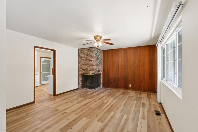 2705 Clover Ln, Sacramento, CA 95821