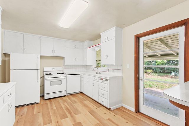 2705 Clover Ln, Sacramento, CA 95821
