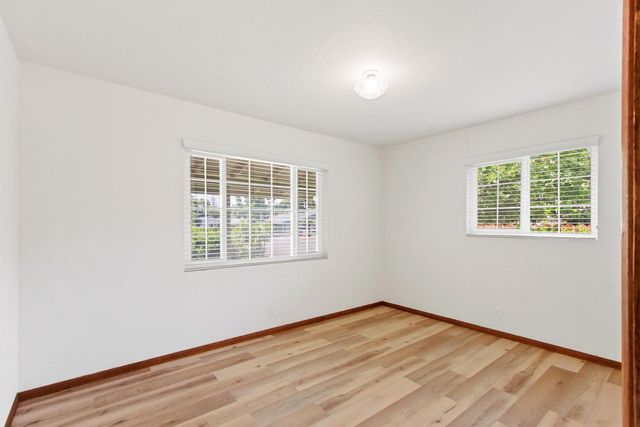 2705 Clover Ln, Sacramento, CA 95821