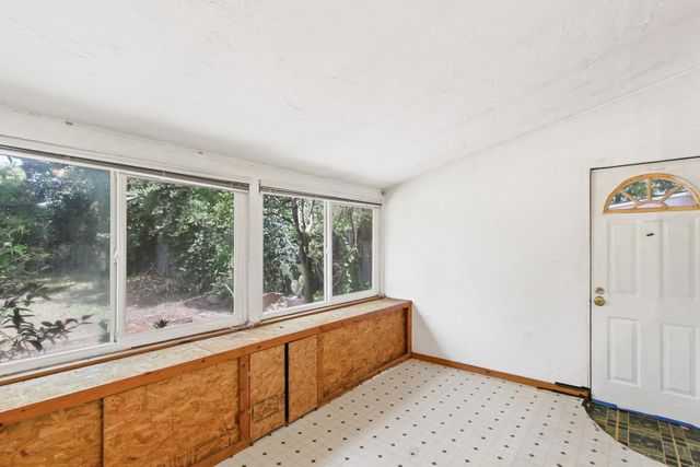 2705 Clover Ln, Sacramento, CA 95821