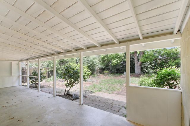 2705 Clover Ln, Sacramento, CA 95821