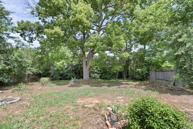 2705 Clover Ln, Sacramento, CA 95821