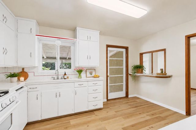 2705 Clover Ln, Sacramento, CA 95821