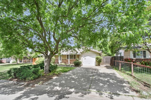 2705 Clover Ln, Sacramento, CA 95821
