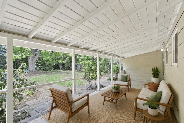 2705 Clover Ln, Sacramento, CA 95821