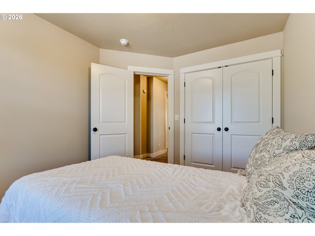 3224 SORREL Way, Eugene, OR 97401