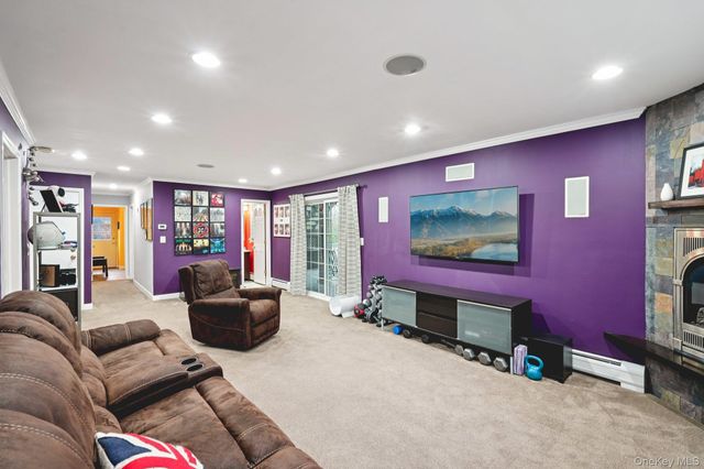 123 Gatto Lane, Pearl River, NY 10965