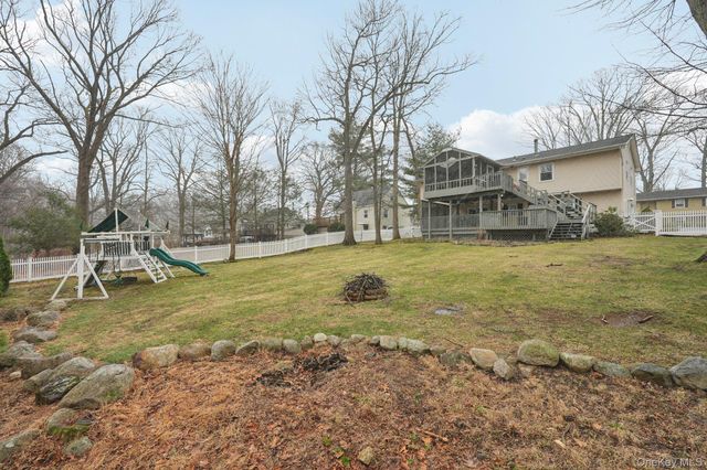 123 Gatto Lane, Pearl River, NY 10965