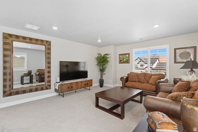 572 S CHAMBERLAIN ST, Mapleton, UT 84664