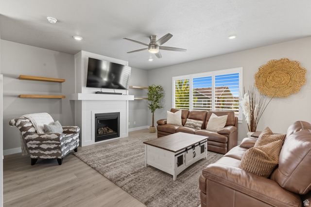 572 S CHAMBERLAIN ST, Mapleton, UT 84664