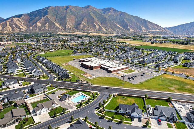 572 S CHAMBERLAIN ST, Mapleton, UT 84664