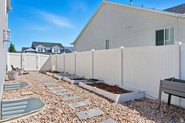 572 S CHAMBERLAIN ST, Mapleton, UT 84664