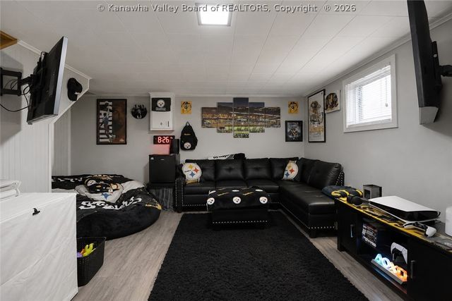875 S Washington Street, St Albans, WV 25177